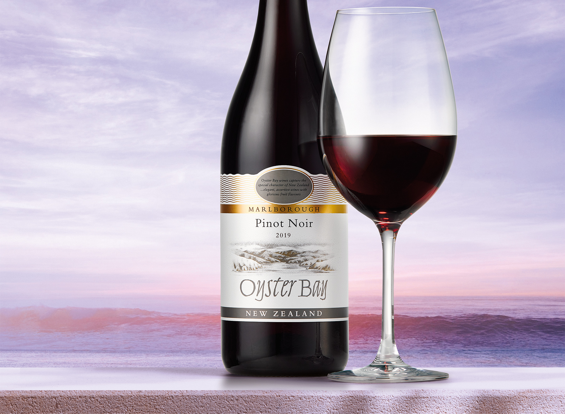 2019 oyster bay marlborough pinot noir bottle glass ledge