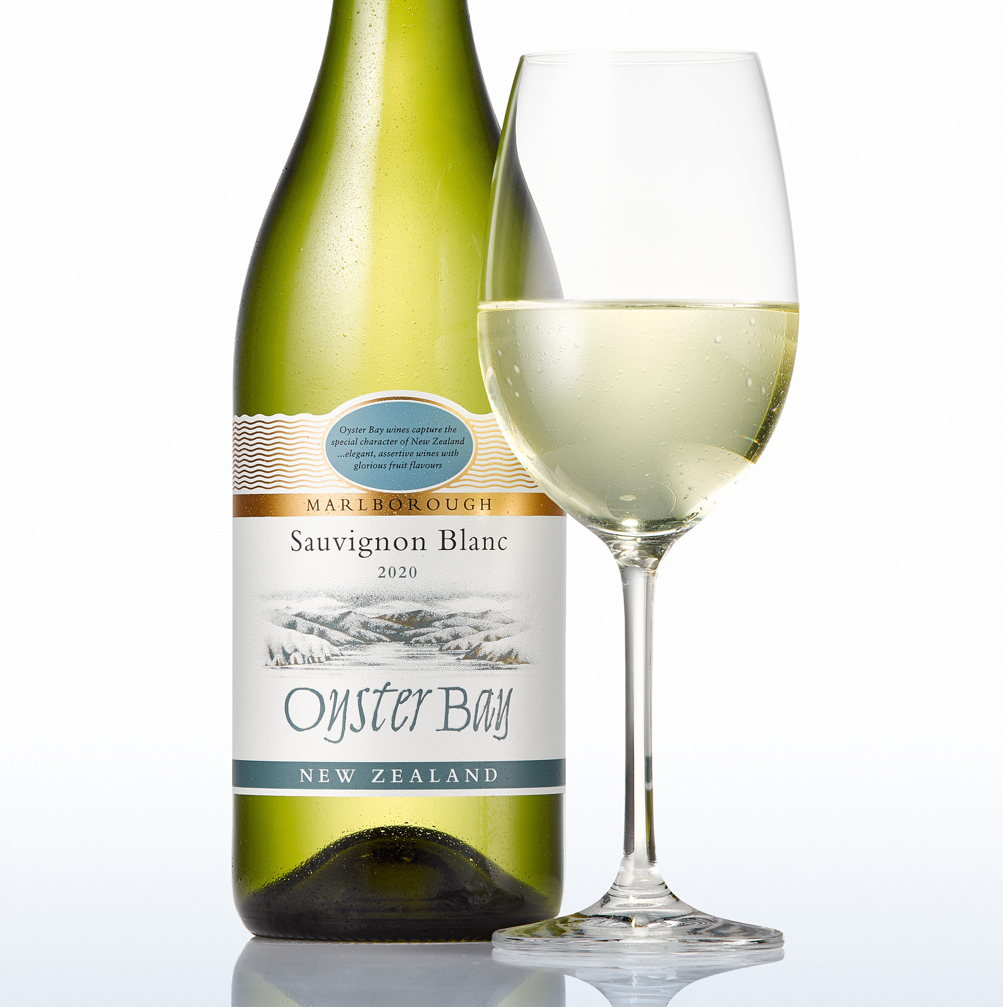 2020 oyster bay marlborough sauvignon blanc bottle glass gradient